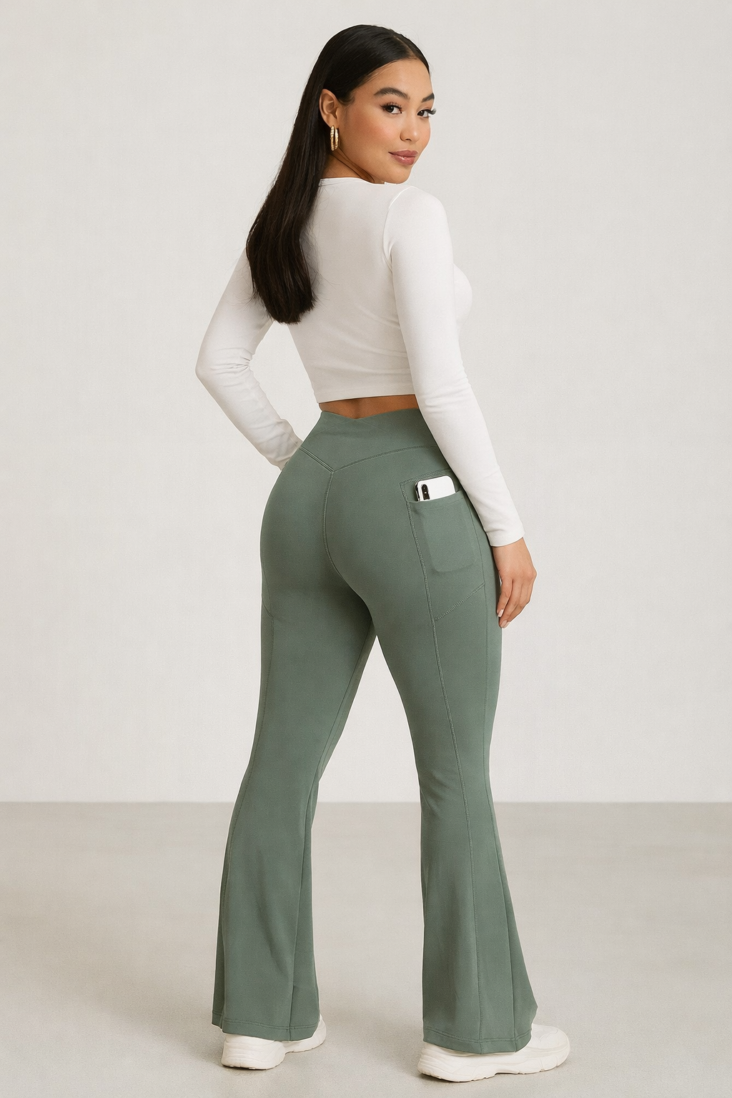 Buttery Soft Sculpting Flare Leggings – High Waist with Pockets