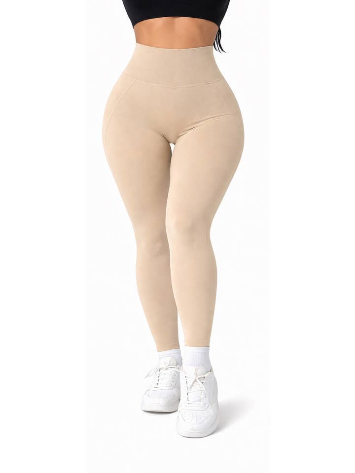 SculptSeam Pocket Scrunch Legging