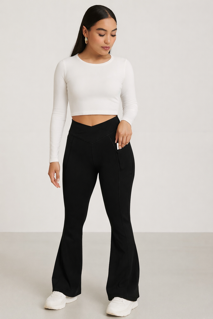 SoftForm™ Sculpting Flare Leggings